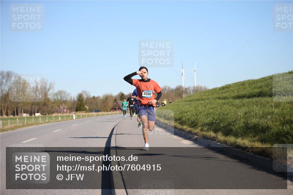 06.04.2025 - 44. Internationalen Wilhelmsburger Insellauf Jannik Wohlers http://msf.ph/oto/7604915 06.04.2025 09:22:19 Laufen 4590 meine-sportfotos.de