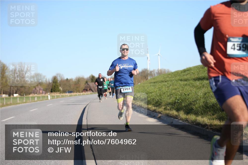 06.04.2025 - 44. Internationalen Wilhelmsburger Insellauf Jannik Wohlers http://msf.ph/oto/7604962 06.04.2025 09:22:21 Laufen 3164, 459 meine-sportfotos.de