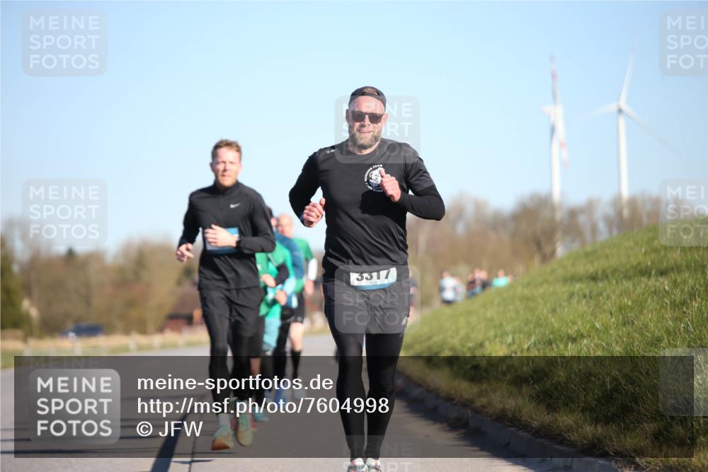 06.04.2025 - 44. Internationalen Wilhelmsburger Insellauf Jannik Wohlers http://msf.ph/oto/7604998 06.04.2025 09:22:26 Laufen 3317 meine-sportfotos.de