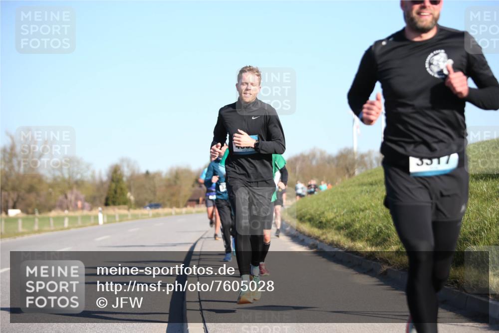 06.04.2025 - 44. Internationalen Wilhelmsburger Insellauf Jannik Wohlers http://msf.ph/oto/7605028 06.04.2025 09:22:28 Laufen 3517 meine-sportfotos.de