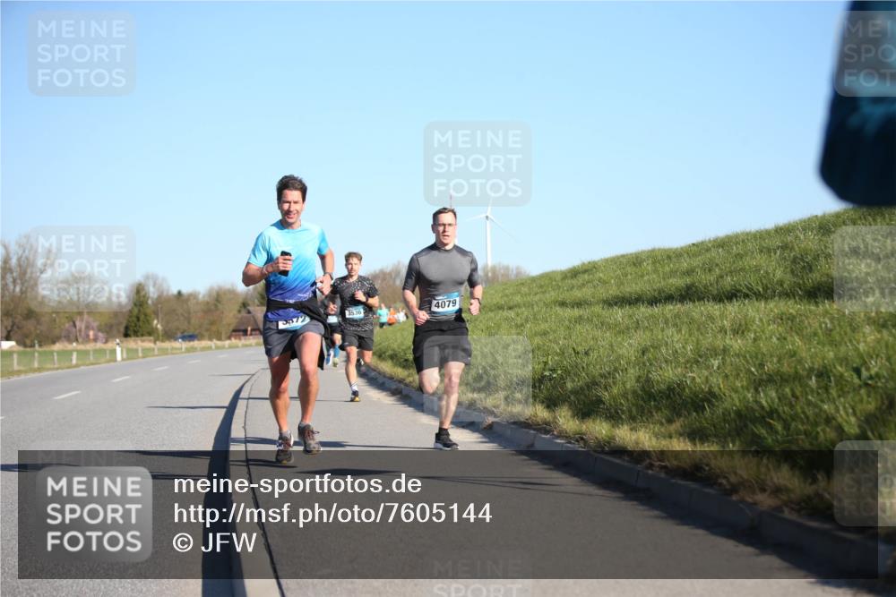 06.04.2025 - 44. Internationalen Wilhelmsburger Insellauf Jannik Wohlers http://msf.ph/oto/7605144 06.04.2025 09:22:33 Laufen 572, 3536, 4079 meine-sportfotos.de