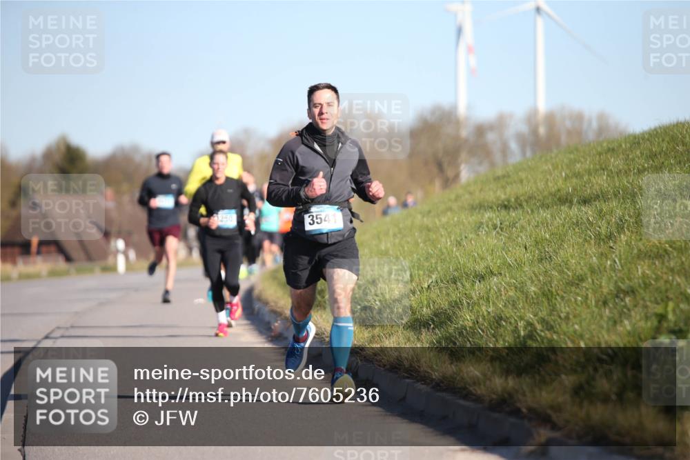 06.04.2025 - 44. Internationalen Wilhelmsburger Insellauf Jannik Wohlers http://msf.ph/oto/7605236 06.04.2025 09:22:37 Laufen 3541 meine-sportfotos.de