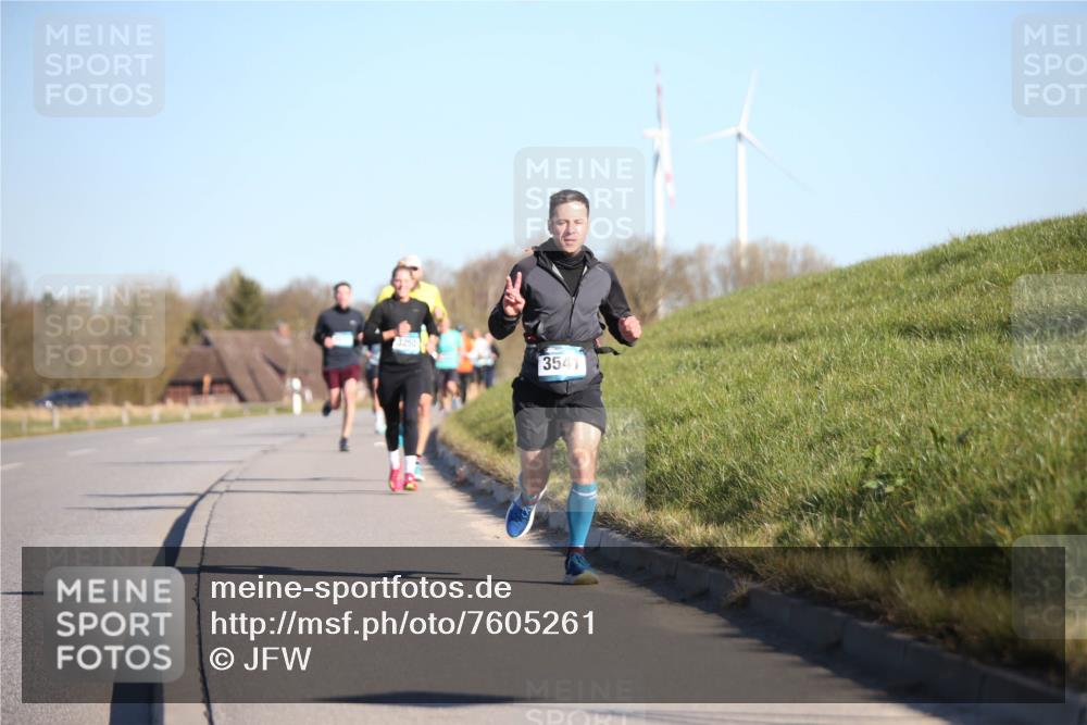 06.04.2025 - 44. Internationalen Wilhelmsburger Insellauf Jannik Wohlers http://msf.ph/oto/7605261 06.04.2025 09:22:38 Laufen 3250, 3541 meine-sportfotos.de
