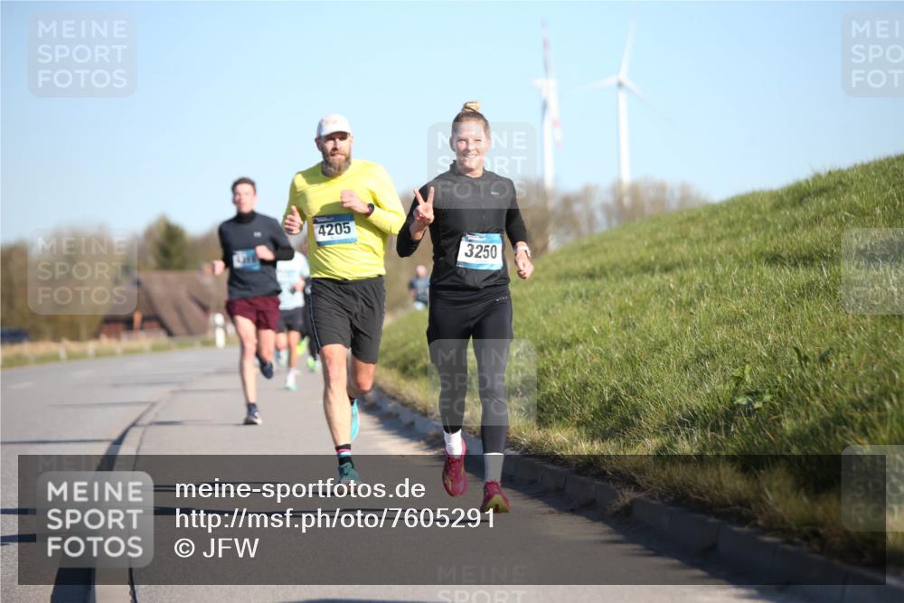 06.04.2025 - 44. Internationalen Wilhelmsburger Insellauf Jannik Wohlers http://msf.ph/oto/7605291 06.04.2025 09:22:42 Laufen 4205, 3250 meine-sportfotos.de