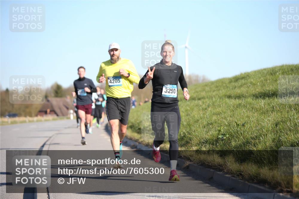 06.04.2025 - 44. Internationalen Wilhelmsburger Insellauf Jannik Wohlers http://msf.ph/oto/7605300 06.04.2025 09:22:43 Laufen 4205, 3250 meine-sportfotos.de