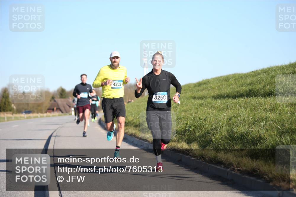 06.04.2025 - 44. Internationalen Wilhelmsburger Insellauf Jannik Wohlers http://msf.ph/oto/7605313 06.04.2025 09:22:43 Laufen 4205, 3250 meine-sportfotos.de