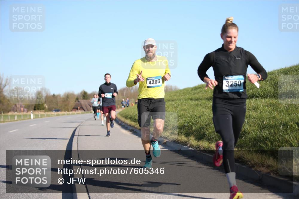 06.04.2025 - 44. Internationalen Wilhelmsburger Insellauf Jannik Wohlers http://msf.ph/oto/7605346 06.04.2025 09:22:44 Laufen 4205, 3250, 4311 meine-sportfotos.de