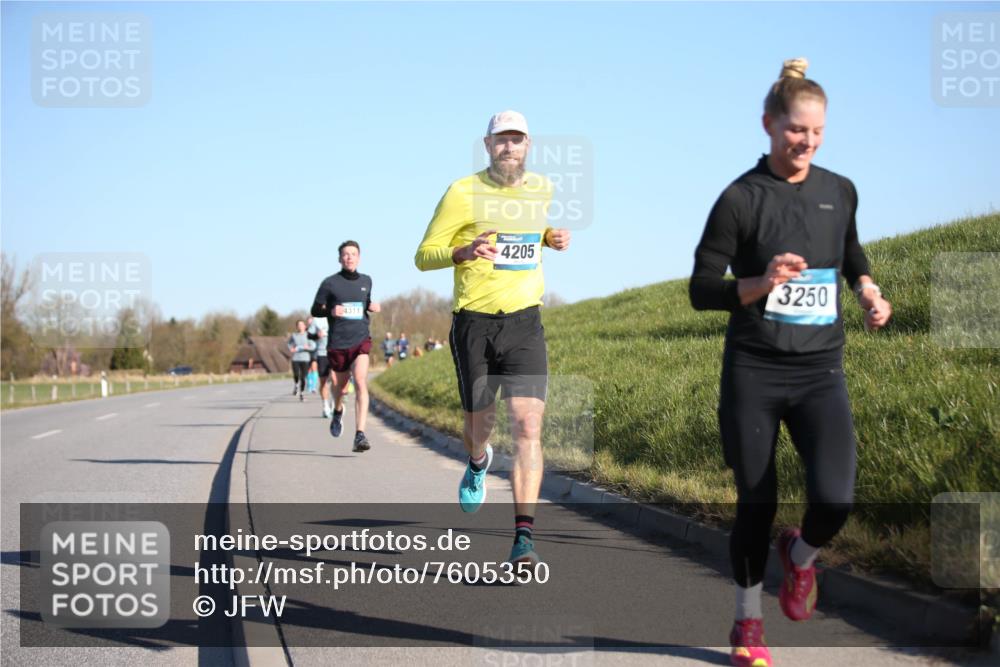 06.04.2025 - 44. Internationalen Wilhelmsburger Insellauf Jannik Wohlers http://msf.ph/oto/7605350 06.04.2025 09:22:44 Laufen 4205, 3250 meine-sportfotos.de