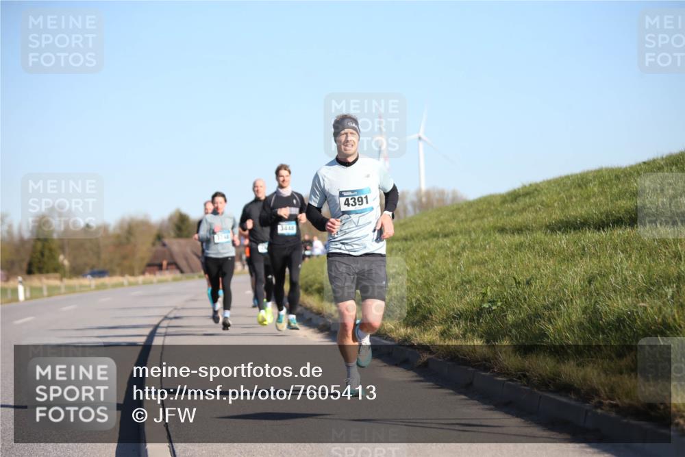 06.04.2025 - 44. Internationalen Wilhelmsburger Insellauf Jannik Wohlers http://msf.ph/oto/7605413 06.04.2025 09:22:49 Laufen 37, 43, 3448, 4391 meine-sportfotos.de