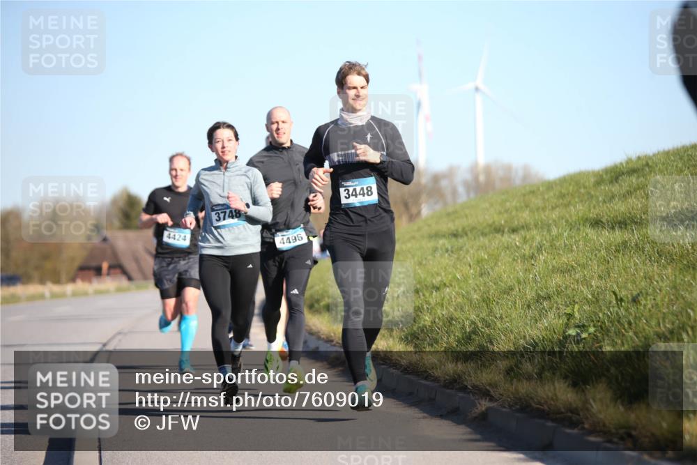 06.04.2025 - 44. Internationalen Wilhelmsburger Insellauf Jannik Wohlers http://msf.ph/oto/7609019 06.04.2025 09:22:51 Laufen 4424, 3748, 4496, 3448 meine-sportfotos.de