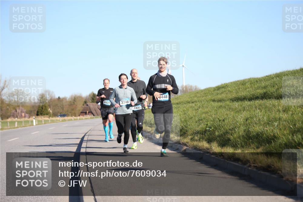 06.04.2025 - 44. Internationalen Wilhelmsburger Insellauf Jannik Wohlers http://msf.ph/oto/7609034 06.04.2025 09:22:52 Laufen 4424, 3748, 4495, 8448 meine-sportfotos.de