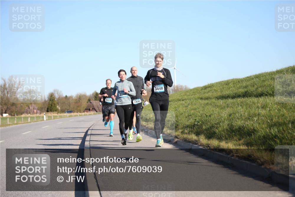 06.04.2025 - 44. Internationalen Wilhelmsburger Insellauf Jannik Wohlers http://msf.ph/oto/7609039 06.04.2025 09:22:52 Laufen 4424, 3748, 4495, 3448 meine-sportfotos.de