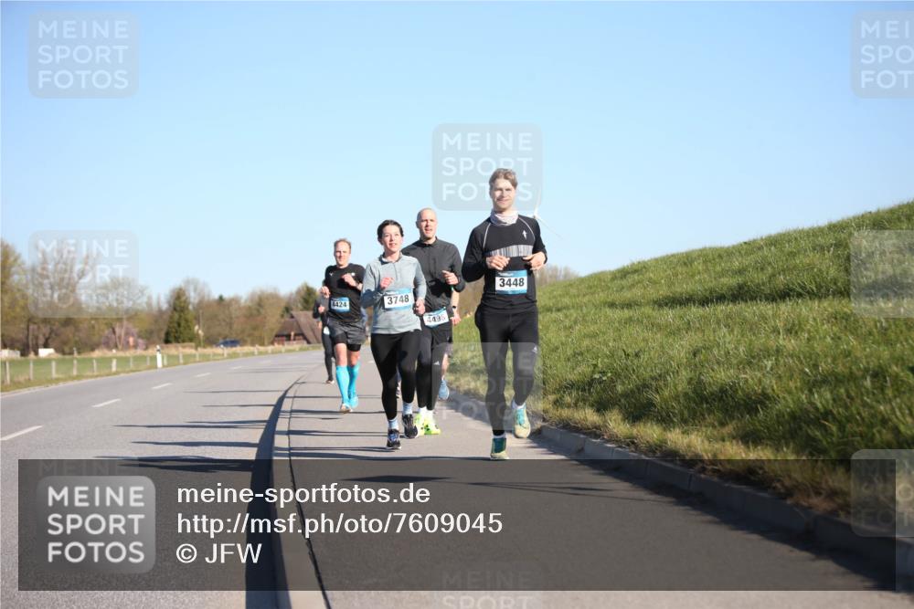 06.04.2025 - 44. Internationalen Wilhelmsburger Insellauf Jannik Wohlers http://msf.ph/oto/7609045 06.04.2025 09:22:52 Laufen 4424, 3748, 4496, 3448 meine-sportfotos.de