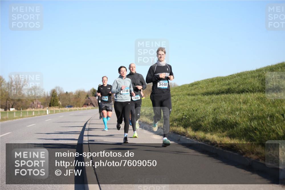 06.04.2025 - 44. Internationalen Wilhelmsburger Insellauf Jannik Wohlers http://msf.ph/oto/7609050 06.04.2025 09:22:52 Laufen 4424, 3748, 4495, 3448 meine-sportfotos.de