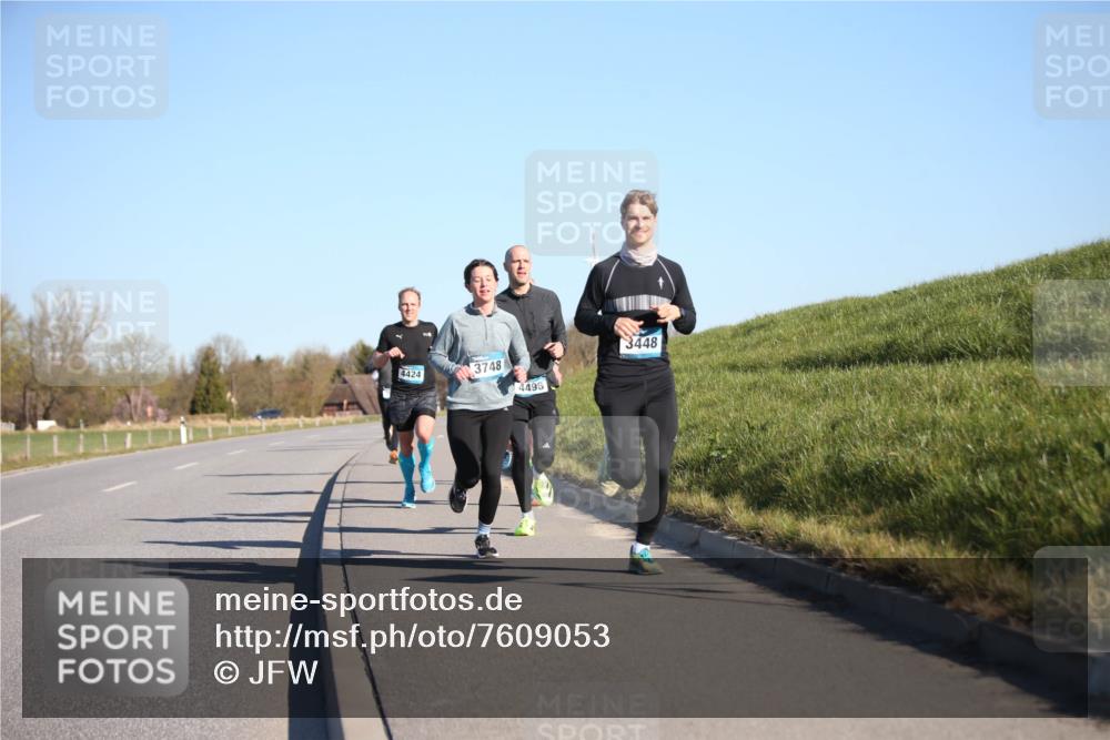 06.04.2025 - 44. Internationalen Wilhelmsburger Insellauf Jannik Wohlers http://msf.ph/oto/7609053 06.04.2025 09:22:52 Laufen 4424, 3748, 4496, 3448 meine-sportfotos.de