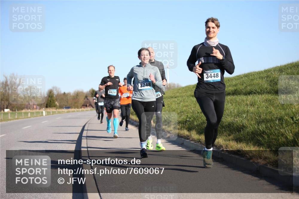 06.04.2025 - 44. Internationalen Wilhelmsburger Insellauf Jannik Wohlers http://msf.ph/oto/7609067 06.04.2025 09:22:53 Laufen 4424, 5056, 3748, 96, 3448 meine-sportfotos.de