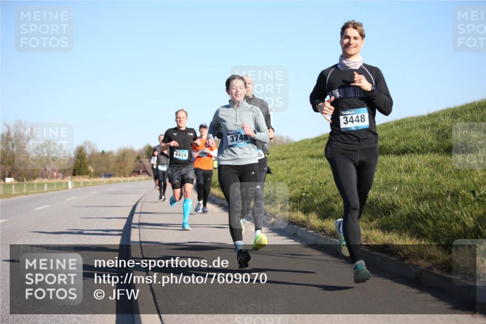 06.04.2025 - 44. Internationalen Wilhelmsburger Insellauf Jannik Wohlers http://msf.ph/oto/7609070 06.04.2025 09:22:53 Laufen 5056, 4424, 3748, 6, 3448 meine-sportfotos.de