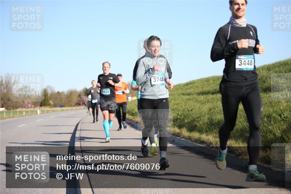 06.04.2025 - 44. Internationalen Wilhelmsburger Insellauf Jannik Wohlers http://msf.ph/oto/7609076 06.04.2025 09:22:53 Laufen 4424, 505, 3748, 3448 meine-sportfotos.de
