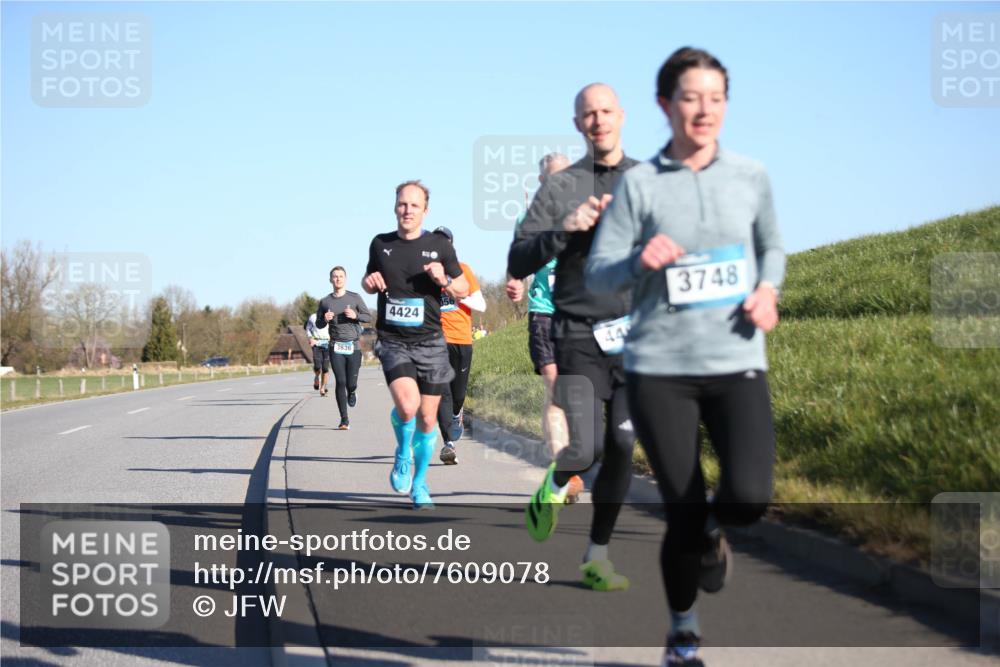 06.04.2025 - 44. Internationalen Wilhelmsburger Insellauf Jannik Wohlers http://msf.ph/oto/7609078 06.04.2025 09:22:54 Laufen 3836, 4424, 3748 meine-sportfotos.de
