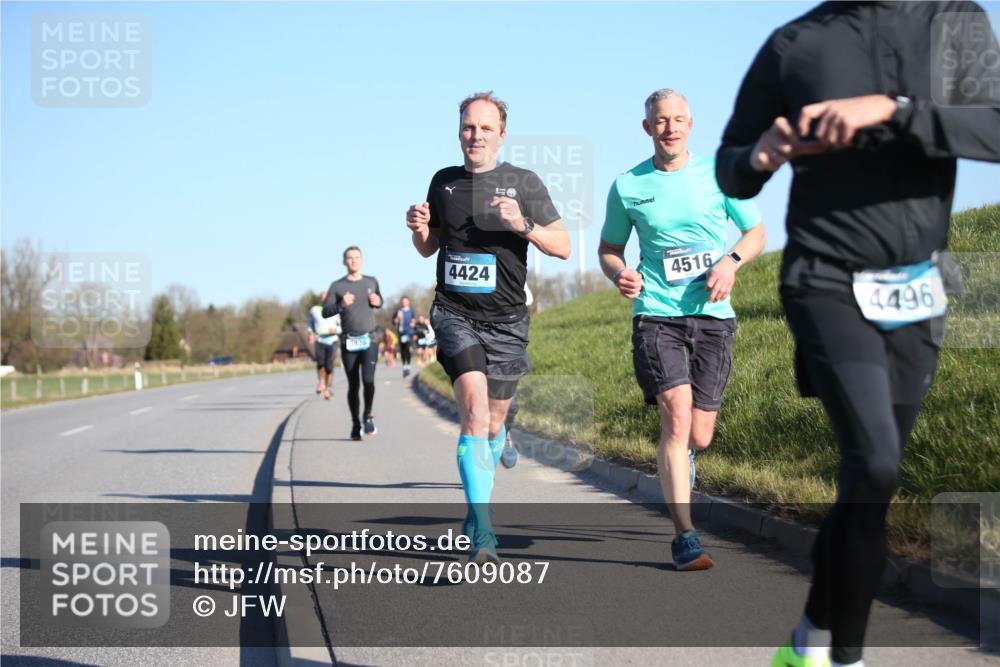 06.04.2025 - 44. Internationalen Wilhelmsburger Insellauf Jannik Wohlers http://msf.ph/oto/7609087 06.04.2025 09:22:55 Laufen 4424, 4516, 4496 meine-sportfotos.de