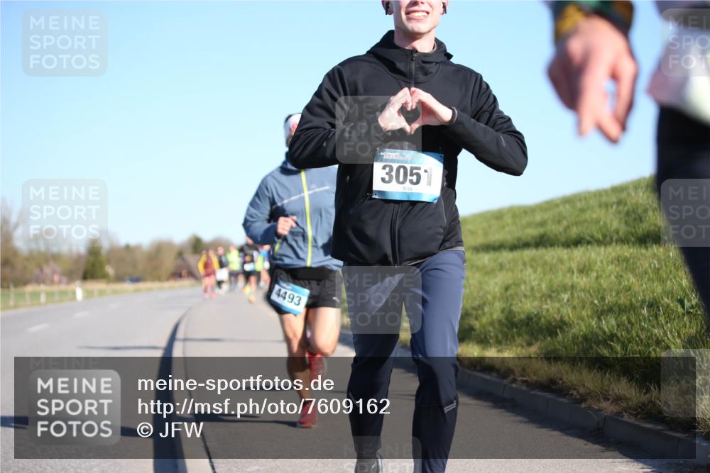 06.04.2025 - 44. Internationalen Wilhelmsburger Insellauf Jannik Wohlers http://msf.ph/oto/7609162 06.04.2025 09:23:04 Laufen 4493, 3051 meine-sportfotos.de