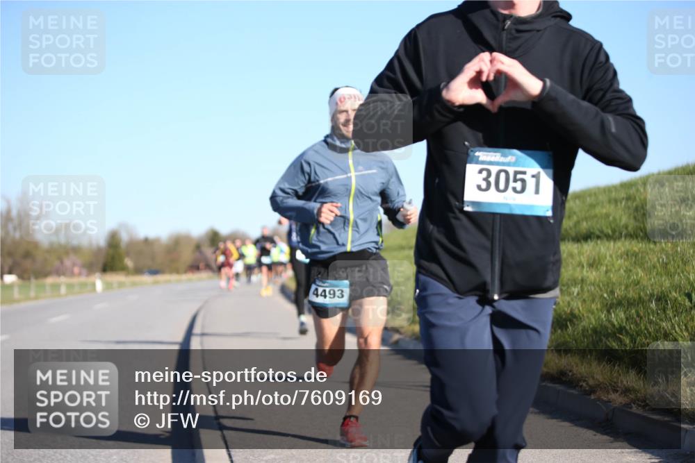 06.04.2025 - 44. Internationalen Wilhelmsburger Insellauf Jannik Wohlers http://msf.ph/oto/7609169 06.04.2025 09:23:04 Laufen 4493, 3051 meine-sportfotos.de