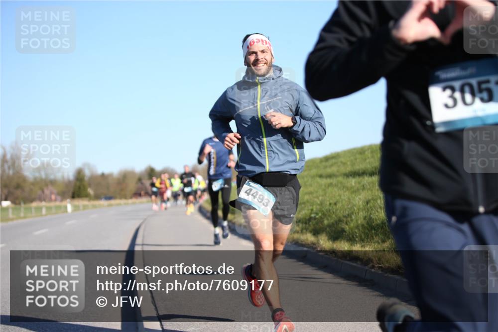06.04.2025 - 44. Internationalen Wilhelmsburger Insellauf Jannik Wohlers http://msf.ph/oto/7609177 06.04.2025 09:23:04 Laufen 4493, 305 meine-sportfotos.de