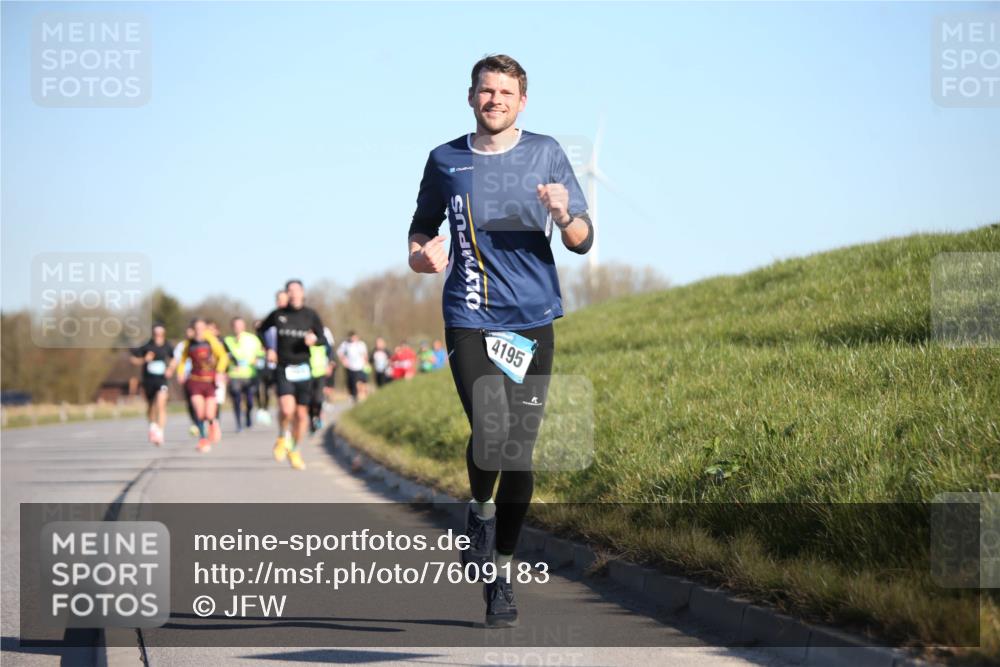 06.04.2025 - 44. Internationalen Wilhelmsburger Insellauf Jannik Wohlers http://msf.ph/oto/7609183 06.04.2025 09:23:06 Laufen 4195 meine-sportfotos.de