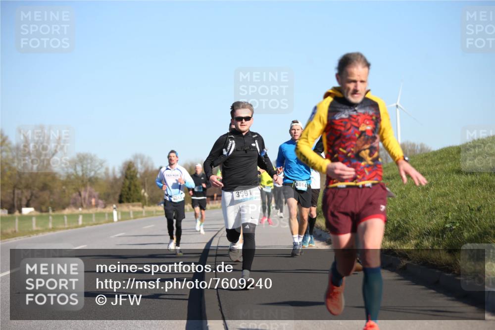 06.04.2025 - 44. Internationalen Wilhelmsburger Insellauf Jannik Wohlers http://msf.ph/oto/7609240 06.04.2025 09:23:15 Laufen 4013, 3591, 40141 meine-sportfotos.de