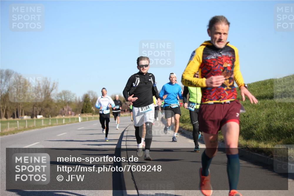 06.04.2025 - 44. Internationalen Wilhelmsburger Insellauf Jannik Wohlers http://msf.ph/oto/7609248 06.04.2025 09:23:15 Laufen 3591, 4014, 3542 meine-sportfotos.de