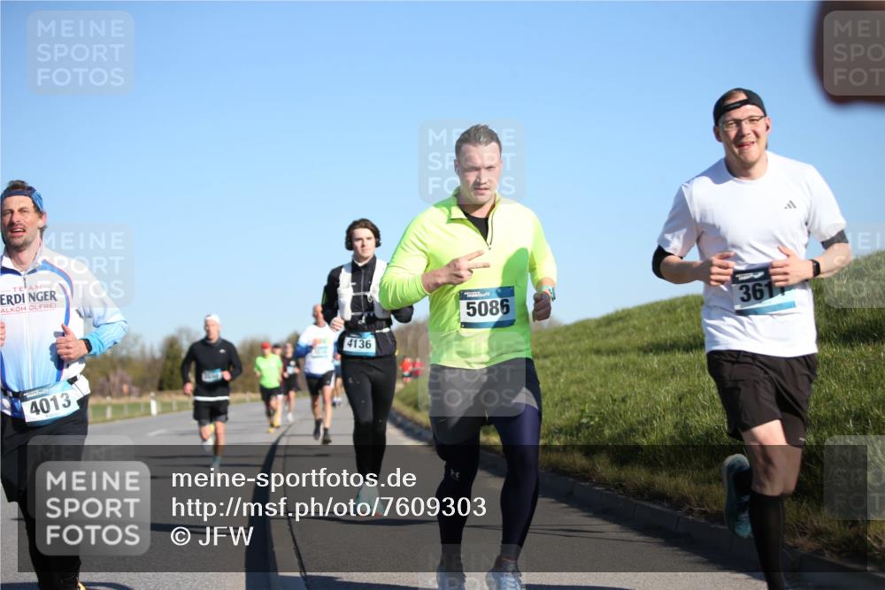 06.04.2025 - 44. Internationalen Wilhelmsburger Insellauf Jannik Wohlers http://msf.ph/oto/7609303 06.04.2025 09:23:19 Laufen 4013, 4136, 5086, 361 meine-sportfotos.de