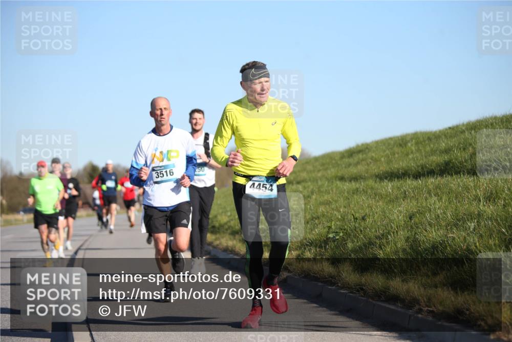 06.04.2025 - 44. Internationalen Wilhelmsburger Insellauf Jannik Wohlers http://msf.ph/oto/7609331 06.04.2025 09:23:22 Laufen 3516, 50, 4454 meine-sportfotos.de
