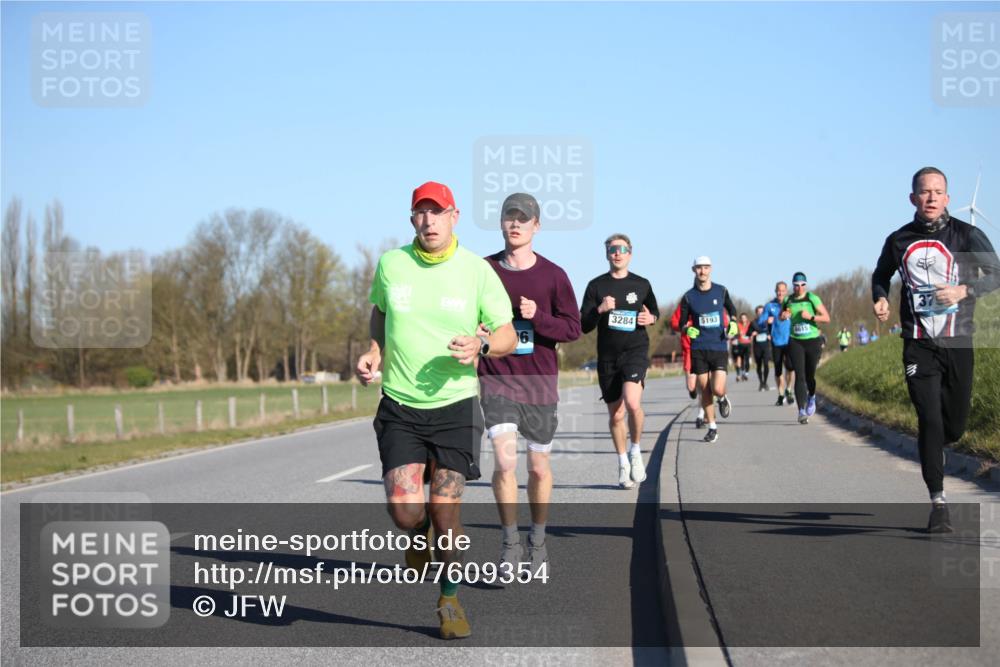 06.04.2025 - 44. Internationalen Wilhelmsburger Insellauf Jannik Wohlers http://msf.ph/oto/7609354 06.04.2025 09:23:26 Laufen 3284, 5193, 4615, 6 meine-sportfotos.de