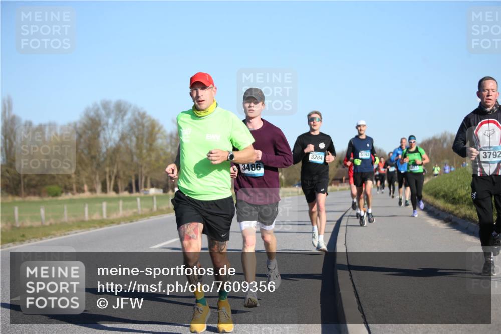 06.04.2025 - 44. Internationalen Wilhelmsburger Insellauf Jannik Wohlers http://msf.ph/oto/7609356 06.04.2025 09:23:26 Laufen 3486, 5193, 3284, 3792 meine-sportfotos.de