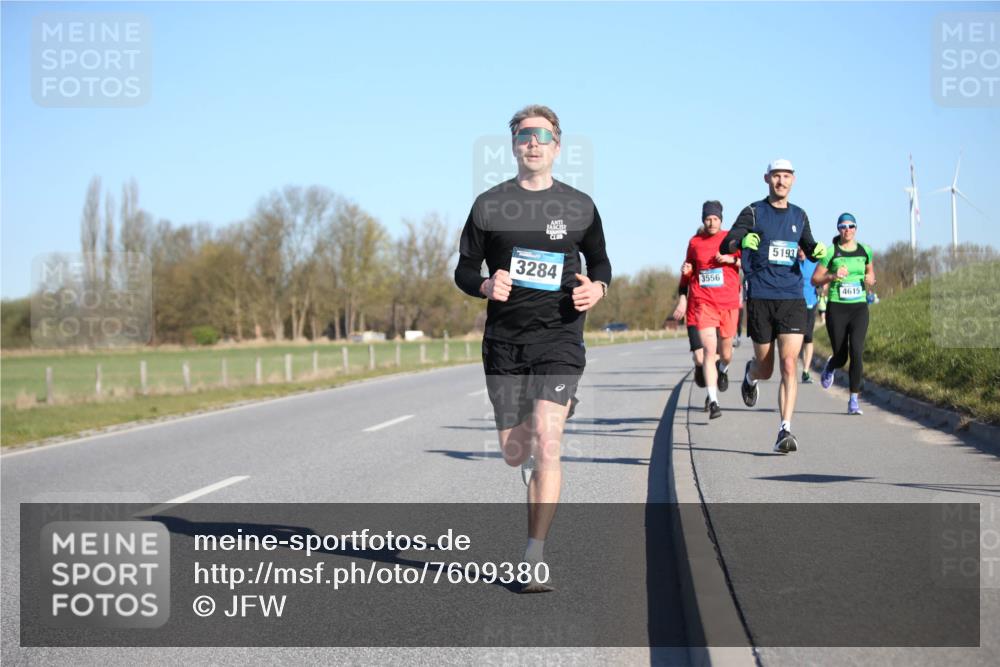 06.04.2025 - 44. Internationalen Wilhelmsburger Insellauf Jannik Wohlers http://msf.ph/oto/7609380 06.04.2025 09:23:28 Laufen 3284, 3556, 5193, 4615 meine-sportfotos.de