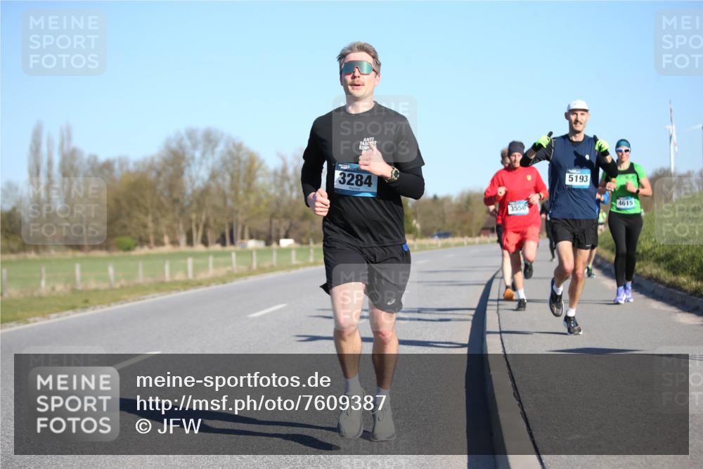 06.04.2025 - 44. Internationalen Wilhelmsburger Insellauf Jannik Wohlers http://msf.ph/oto/7609387 06.04.2025 09:23:28 Laufen 3284, 3550, 5193, 4615 meine-sportfotos.de