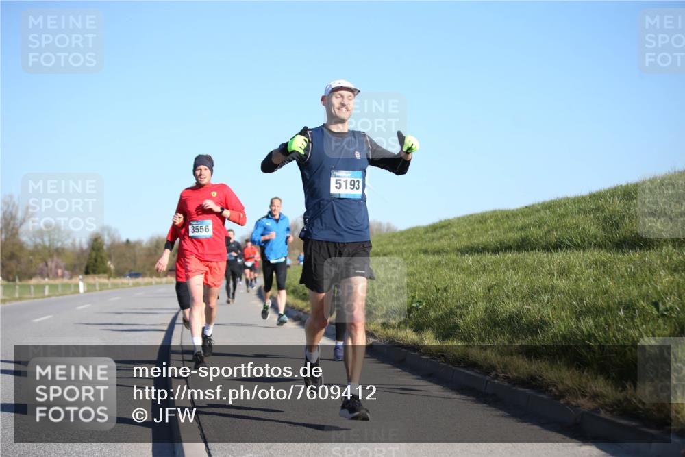 06.04.2025 - 44. Internationalen Wilhelmsburger Insellauf Jannik Wohlers http://msf.ph/oto/7609412 06.04.2025 09:23:30 Laufen 3556, 5193 meine-sportfotos.de