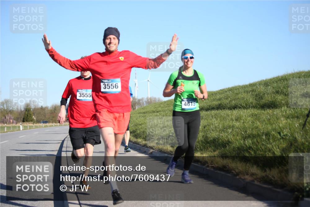06.04.2025 - 44. Internationalen Wilhelmsburger Insellauf Jannik Wohlers http://msf.ph/oto/7609437 06.04.2025 09:23:31 Laufen 3555, 3556, 4615 meine-sportfotos.de