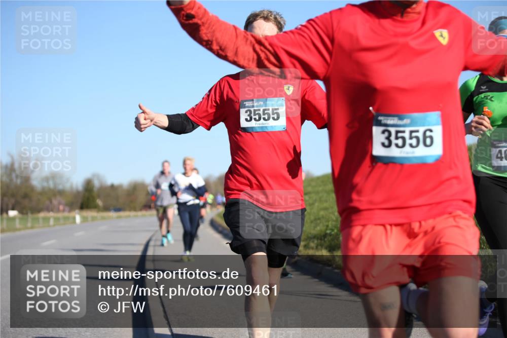 06.04.2025 - 44. Internationalen Wilhelmsburger Insellauf Jannik Wohlers http://msf.ph/oto/7609461 06.04.2025 09:23:32 Laufen 3555, 3556, 46 meine-sportfotos.de