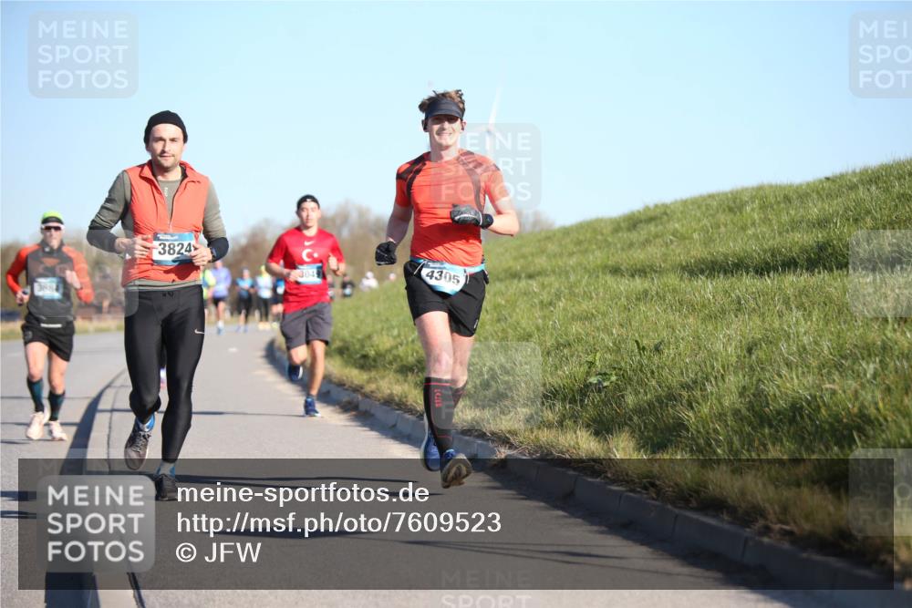 06.04.2025 - 44. Internationalen Wilhelmsburger Insellauf Jannik Wohlers http://msf.ph/oto/7609523 06.04.2025 09:23:39 Laufen 3884, 3824, 3049, 4305 meine-sportfotos.de