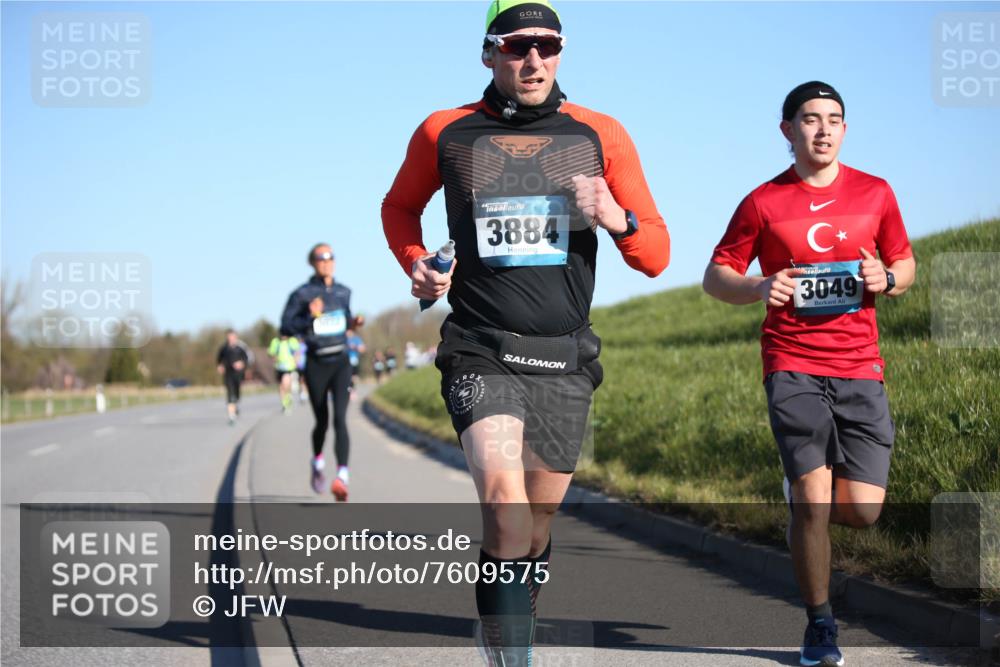 06.04.2025 - 44. Internationalen Wilhelmsburger Insellauf Jannik Wohlers http://msf.ph/oto/7609575 06.04.2025 09:23:43 Laufen 3884, 3049 meine-sportfotos.de