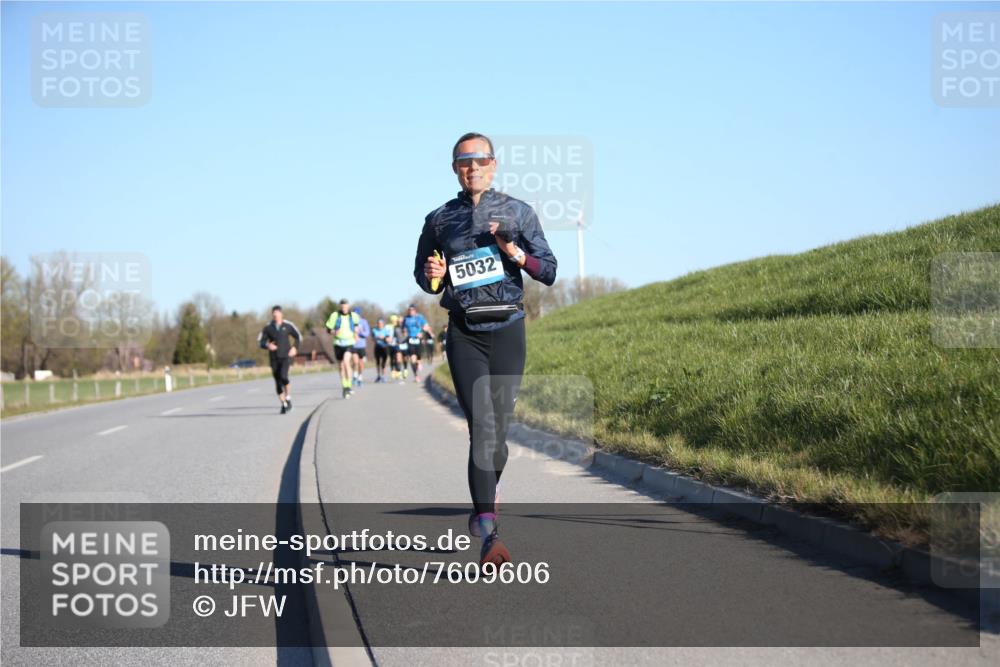 06.04.2025 - 44. Internationalen Wilhelmsburger Insellauf Jannik Wohlers http://msf.ph/oto/7609606 06.04.2025 09:23:45 Laufen 5032 meine-sportfotos.de
