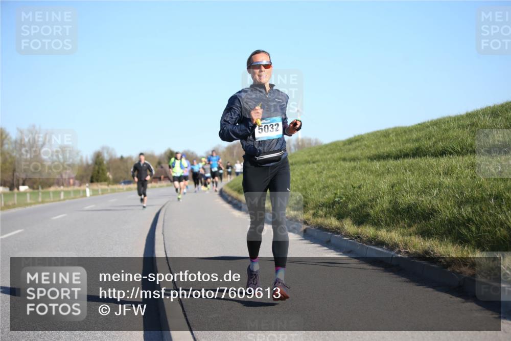 06.04.2025 - 44. Internationalen Wilhelmsburger Insellauf Jannik Wohlers http://msf.ph/oto/7609613 06.04.2025 09:23:45 Laufen 5032 meine-sportfotos.de