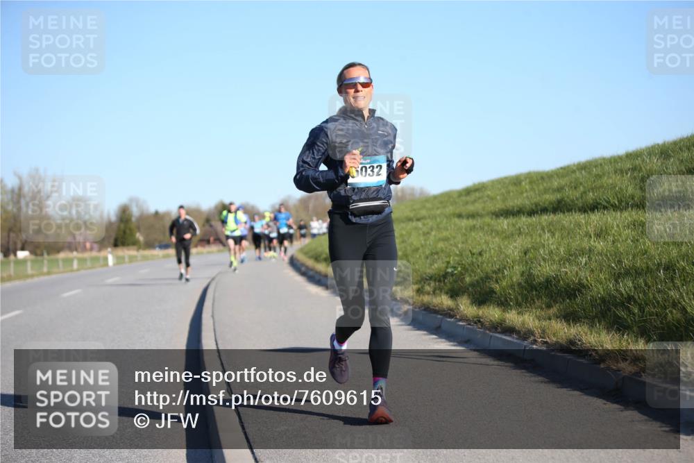 06.04.2025 - 44. Internationalen Wilhelmsburger Insellauf Jannik Wohlers http://msf.ph/oto/7609615 06.04.2025 09:23:45 Laufen 032 meine-sportfotos.de