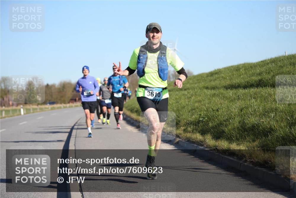 06.04.2025 - 44. Internationalen Wilhelmsburger Insellauf Jannik Wohlers http://msf.ph/oto/7609623 06.04.2025 09:23:52 Laufen 25, 3610 meine-sportfotos.de