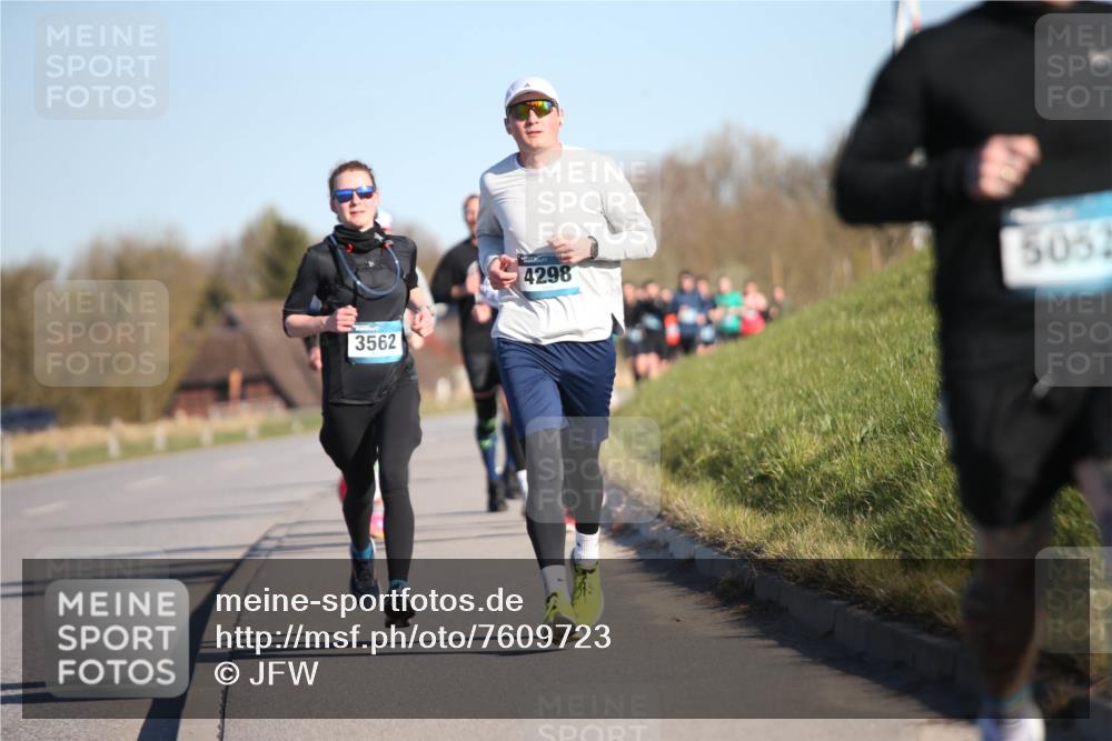 06.04.2025 - 44. Internationalen Wilhelmsburger Insellauf Jannik Wohlers http://msf.ph/oto/7609723 06.04.2025 09:24:05 Laufen 3562, 4298, 5052 meine-sportfotos.de