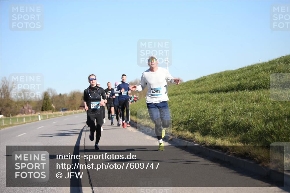 06.04.2025 - 44. Internationalen Wilhelmsburger Insellauf Jannik Wohlers http://msf.ph/oto/7609747 06.04.2025 09:24:07 Laufen 3562, 4298 meine-sportfotos.de