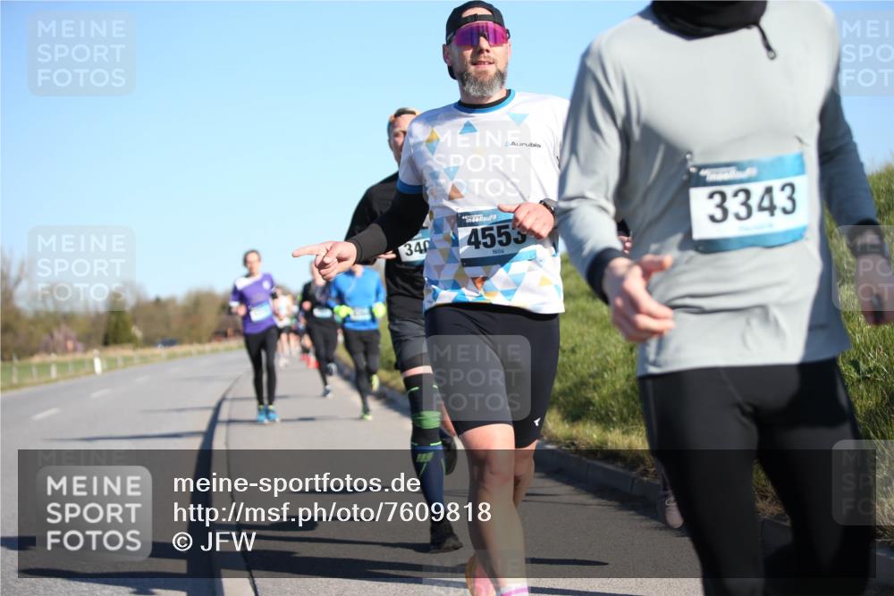 06.04.2025 - 44. Internationalen Wilhelmsburger Insellauf Jannik Wohlers http://msf.ph/oto/7609818 06.04.2025 09:24:12 Laufen 340, 4553, 3343 meine-sportfotos.de