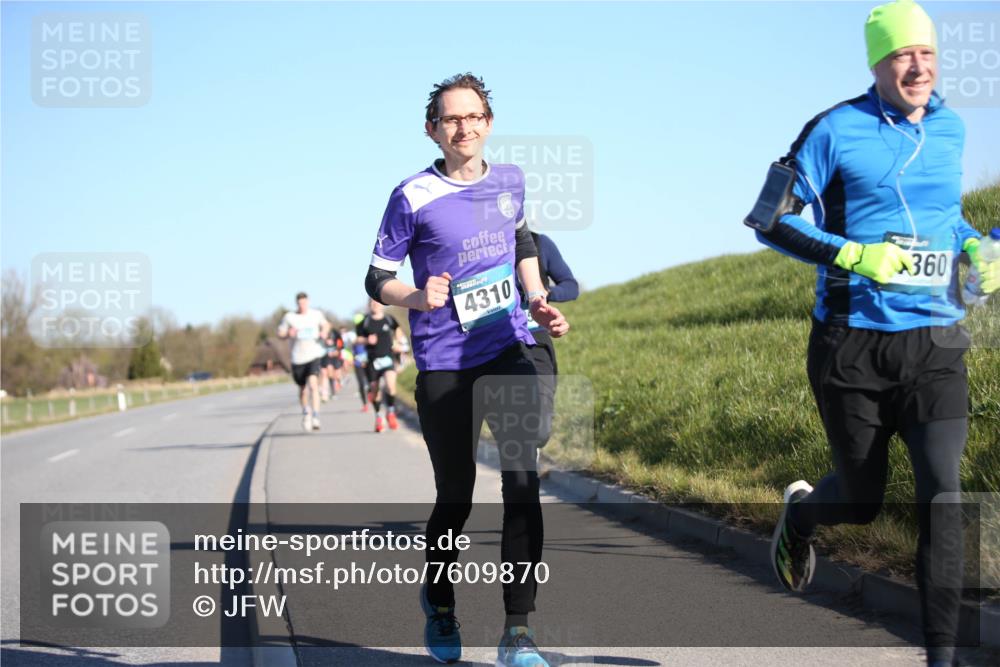 06.04.2025 - 44. Internationalen Wilhelmsburger Insellauf Jannik Wohlers http://msf.ph/oto/7609870 06.04.2025 09:24:16 Laufen 4310, 360 meine-sportfotos.de