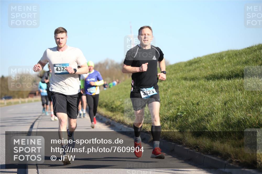 06.04.2025 - 44. Internationalen Wilhelmsburger Insellauf Jannik Wohlers http://msf.ph/oto/7609904 06.04.2025 09:24:20 Laufen 432, 1263, 3823 meine-sportfotos.de